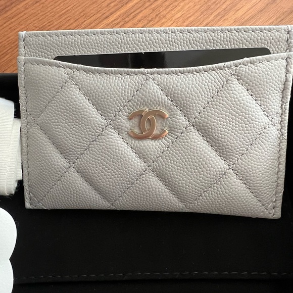 Chanel 21A Cardholder in Gray - Picture 6 of 6